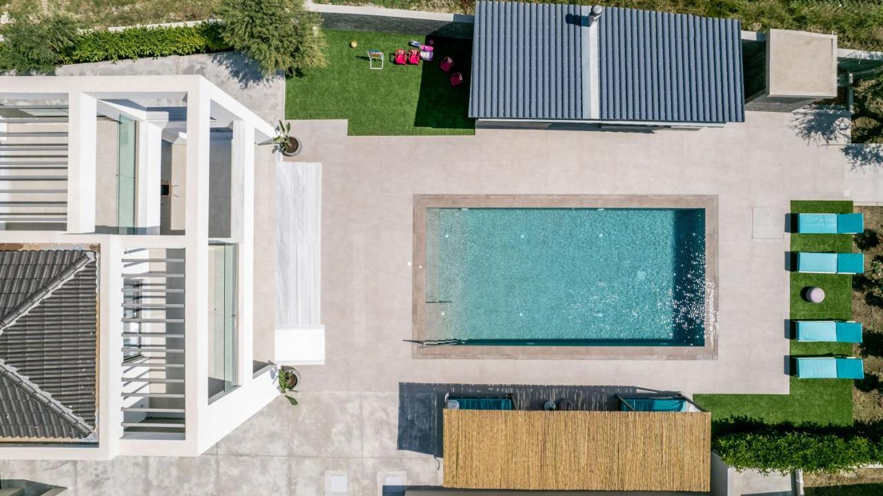 Antonia Villa - Luxurious Serenity With Private Pool, By Zantewize Kalipádhon 외부 사진